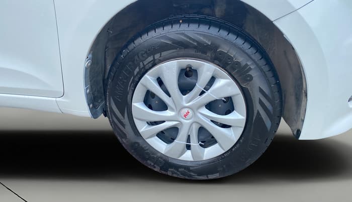2017 Hyundai Elite i20 MAGNA EXECUTIVE 1.2, Petrol, Manual, 99,463 km, Right Front Wheel