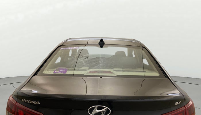 2021 Hyundai Verna SX (O) 1.5 VTVT IVT, Petrol, Automatic, 41,879 km, Rear Windshield