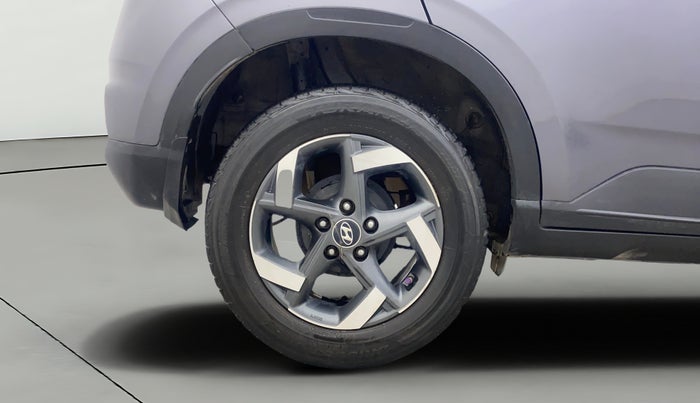 2020 Hyundai VENUE SX PLUS 1.0 TURBO DCT, Petrol, Automatic, 1,07,678 km, Right Rear Wheel