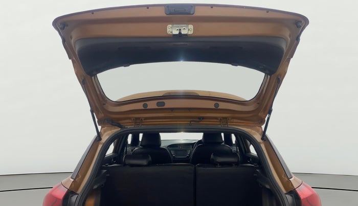 2016 Hyundai i20 Active 1.2 SX, Petrol, Manual, 1,01,527 km, Boot Door Open