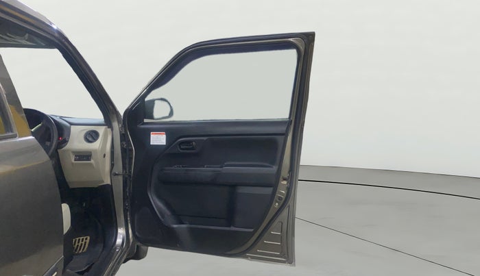 2021 Maruti New Wagon-R LXI CNG 1.0, CNG, Manual, 1,22,230 km, RHS Front Door