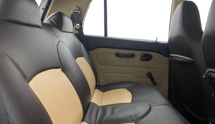 2013 Hyundai Santro Xing GLS, Petrol, Manual, 41,289 km, Right Side Rear Door Cabin