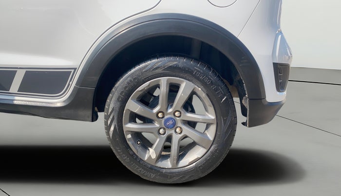 2018 Ford FREESTYLE TITANIUM 1.2 PETROL, Petrol, Manual, 1,28,009 km, Left Rear Wheel