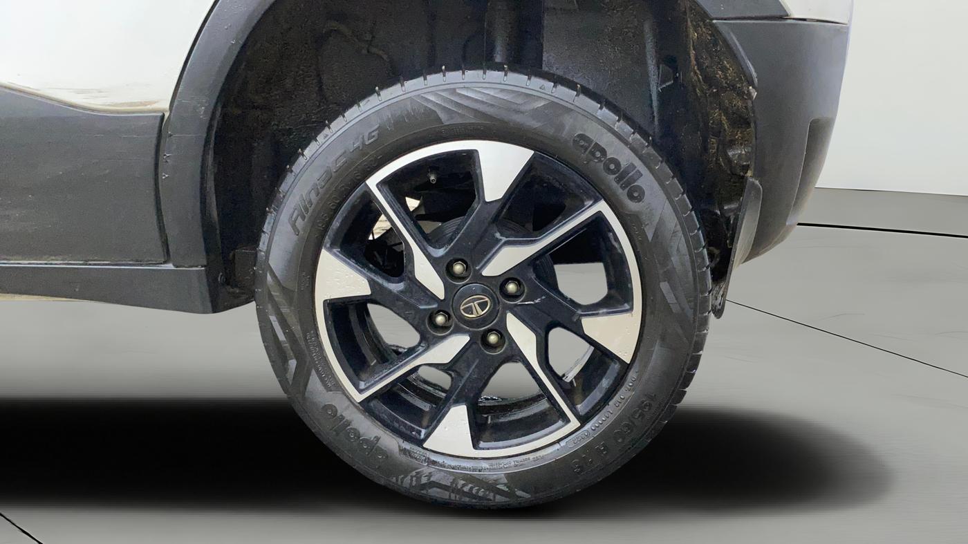 2022 Tata PUNCH CREATIVE  AMT, Petrol, Automatic, 43,916 km, Left Rear Wheel