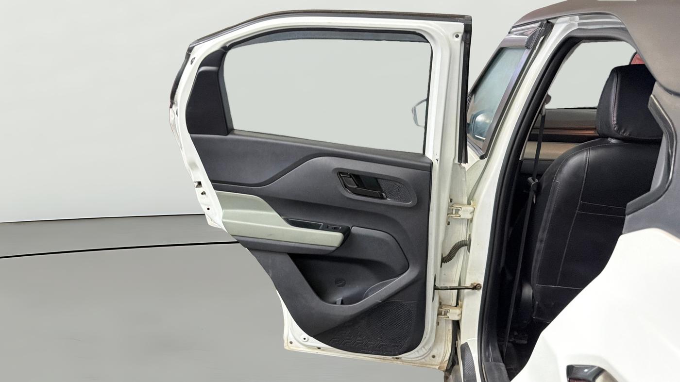 2024 Tata PUNCH ADVENTURE RHYTHM CNG MT, CNG, Manual, 50,048 km, LHS Rear Door