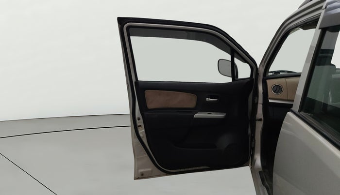 2018 Maruti Wagon R 1.0 LXI CNG, CNG, Manual, 84,234 km, LHS Front Door