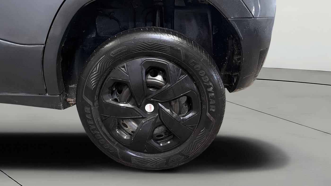 2022 Tata PUNCH PURE MT, Petrol, Manual, 84,154 km, Left Rear Wheel