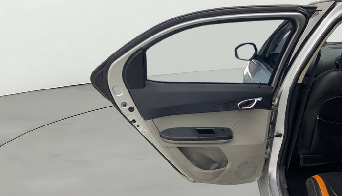 2018 Tata Tiago XZ PETROL, Petrol, Manual, 1,07,695 km, LHS Rear Door