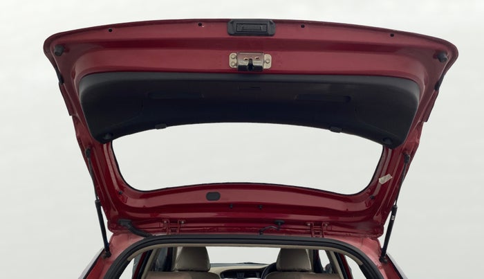 2016 Hyundai Elite i20 ASTA 1.2 (O), Petrol, Manual, 1,16,648 km, Boot Door Open