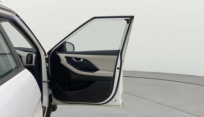 2022 Hyundai Creta SX 1.5 PETROL, Petrol, Manual, 17,357 km, RHS Front Door