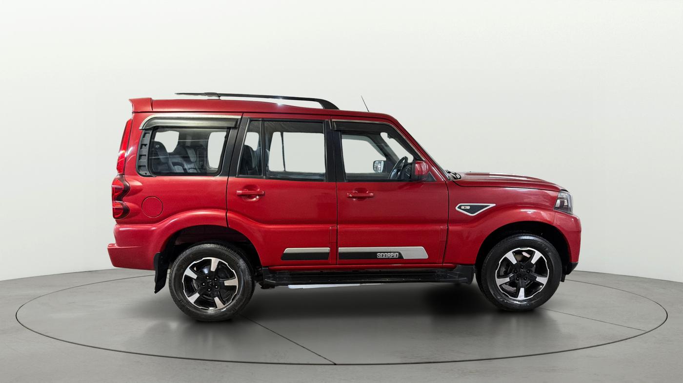 2022 Mahindra SCORPIO CLASSIC S11 7STR, Diesel, Manual, 61,296 km, Right Side View
