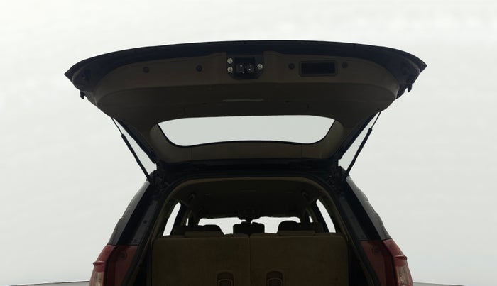 2013 Mahindra XUV500 W6, Diesel, Manual, 1,41,925 km, Boot Door Open