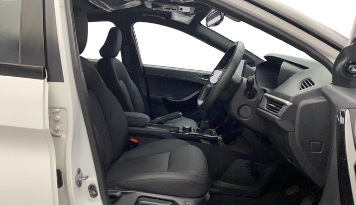 2023 Tata NEXON FEARLESS + SUNROOF DUAL TONE 1.2 PETROL, Petrol, Manual, 271 km, Right Side Front Door Cabin