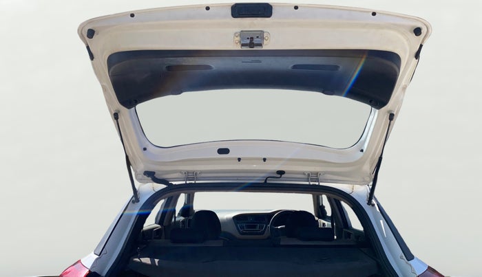 2015 Hyundai Elite i20 ASTA 1.2, Petrol, Manual, 27,730 km, Boot Door Open