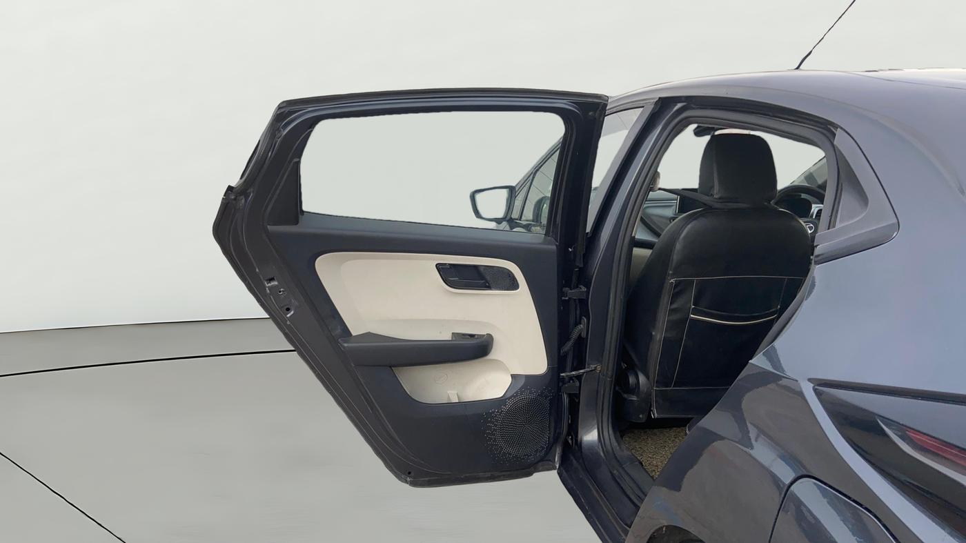2021 Tata ALTROZ XT DIESEL, Diesel, Manual, 1,08,898 km, LHS Rear Door