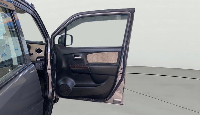 2017 Maruti Wagon R 1.0 VXI AMT, Petrol, Automatic, 27,381 km, RHS Front Door