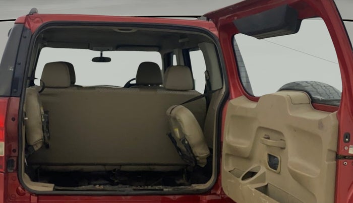 2016 Mahindra TUV300 T6, Diesel, Manual, 73,681 km, Boot Open Zoomed View