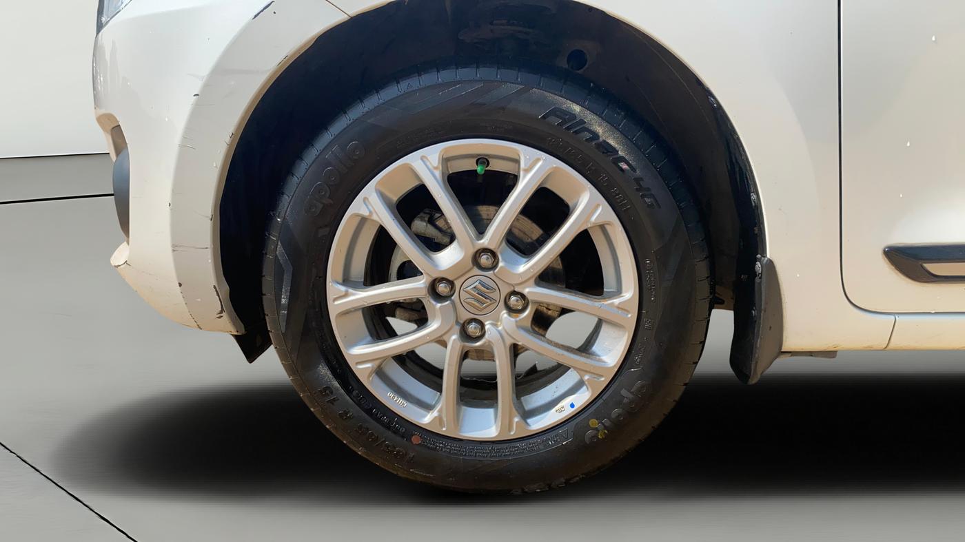 2018 Maruti Swift ZXI AMT, Petrol, Automatic, 31,338 km, Left Front Wheel