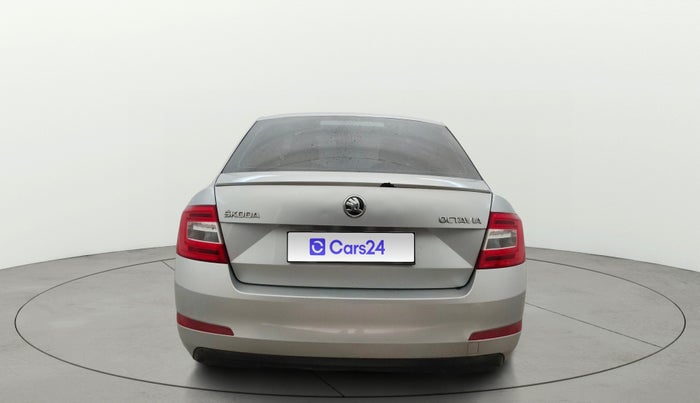 2016 Skoda Octavia AMBITION PLUS AT 1.8 TSI, Petrol, Automatic, 92,840 km, Back/Rear