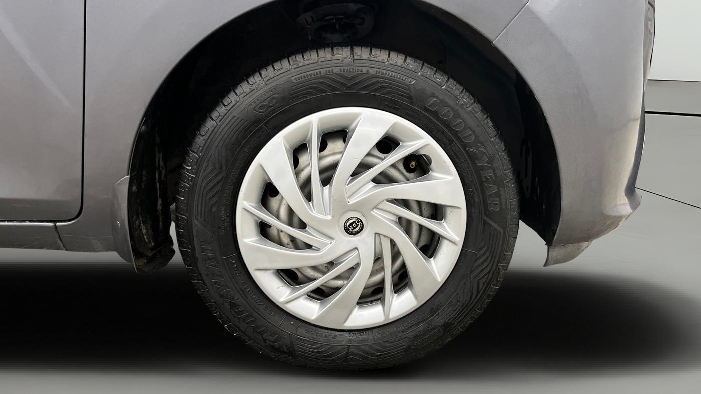 2019 Hyundai NEW SANTRO MAGNA, Petrol, Manual, 85,055 km, Right Front Wheel