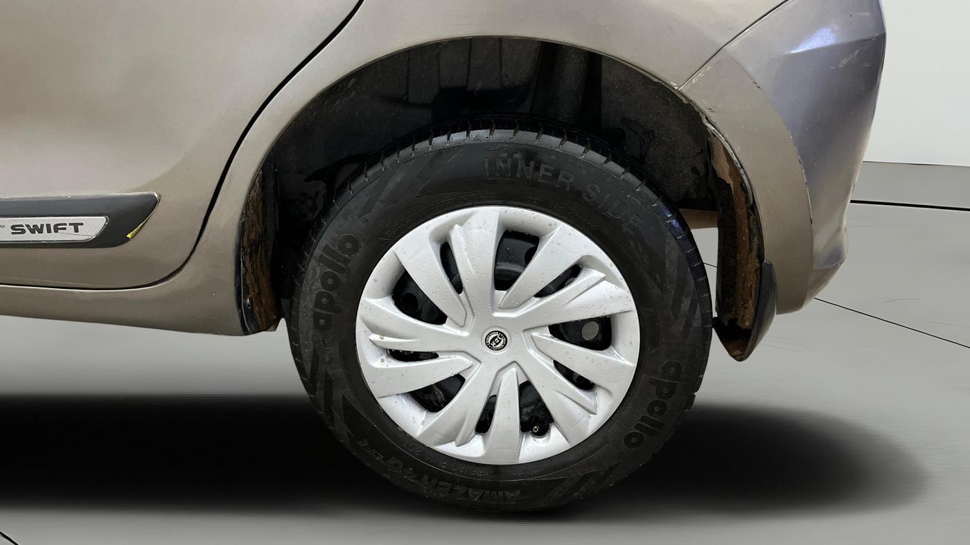 2018 Maruti Swift VXI, Petrol, Manual, 49,071 km, Left Rear Wheel