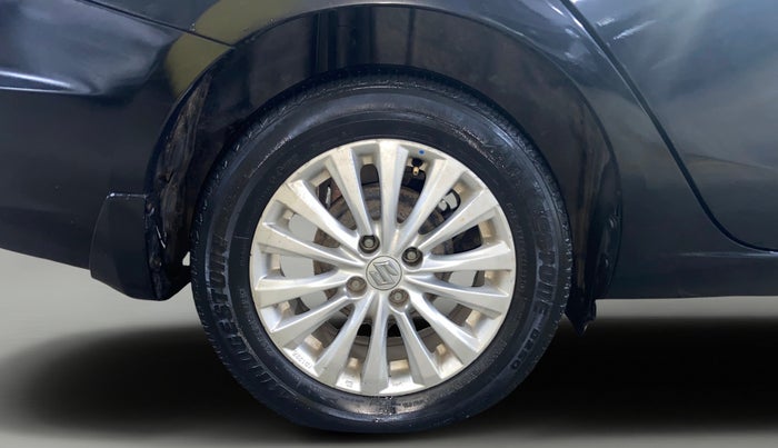 2017 Maruti Ciaz ZDI SHVS, Diesel, Manual, 64,319 km, Right Rear Wheel