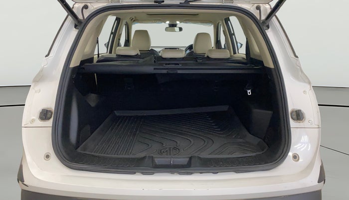 2022 MG HECTOR SHARP HYBRID 1.5 PETROL, Petrol, Manual, 81,106 km, Boot Open Zoomed View