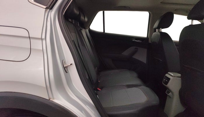 2022 Skoda KUSHAQ STYLE 1.0L TSI AT (6 AIRBAGS), Petrol, Automatic, 47,751 km, Right Side Rear Door Cabin