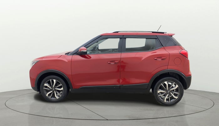 2019 Mahindra XUV300 W8 (O) 1.5 DIESEL, Diesel, Manual, 67,587 km, Left Side