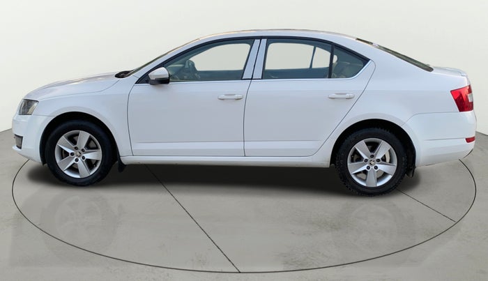 2017 Skoda Octavia STYLE PLUS AT 1.8 TSI, Petrol, Automatic, 49,876 km, Left Side