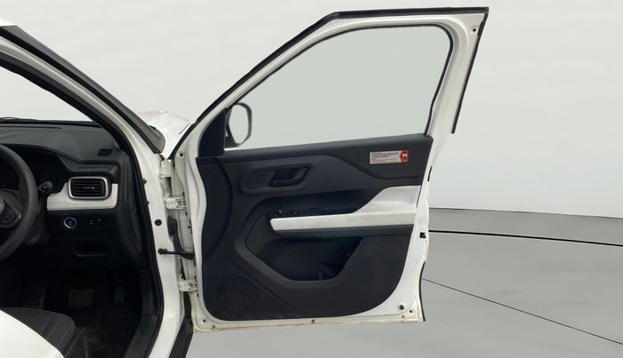 2025 Tata PUNCH Accomplished Plus (S) AMT, Petrol, Automatic, 9,348 km, RHS Front Door