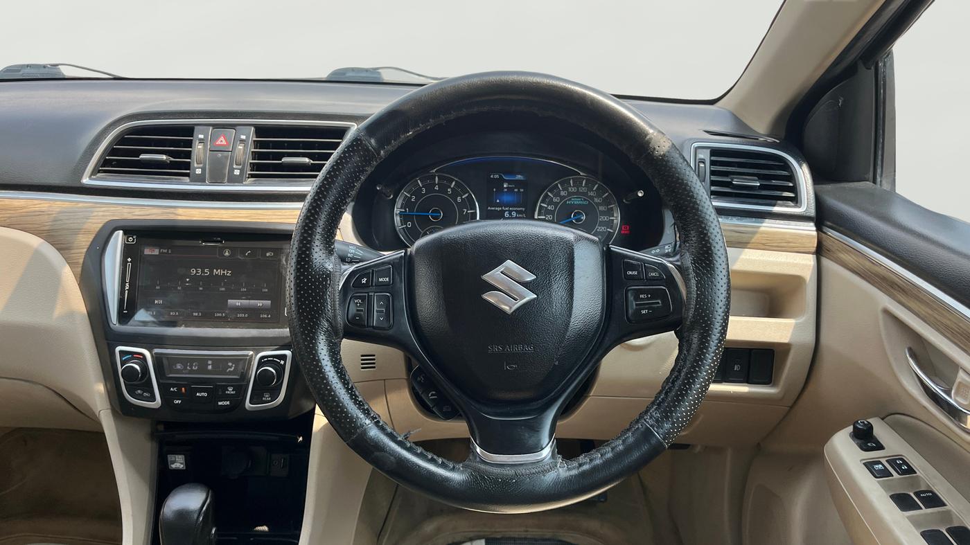 2019 Maruti Ciaz ALPHA  AT 1.5 SHVS PETROL, Petrol, Automatic, 87,979 km, Steering Wheel Close Up
