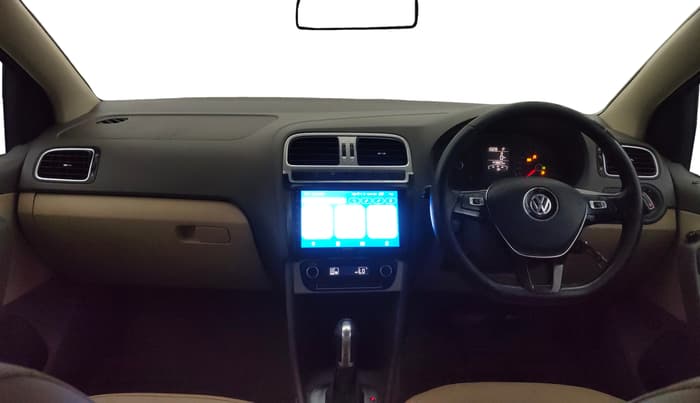 2015 Volkswagen Vento HIGHLINE 1.5 AT, Diesel, Automatic, 1,43,813 km, Dashboard