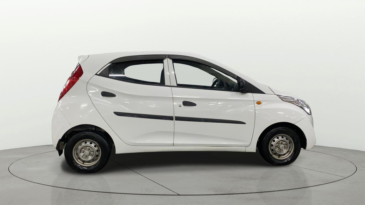 2016 Hyundai Eon ERA +, Petrol, Manual, 47,904 km, Right Side View