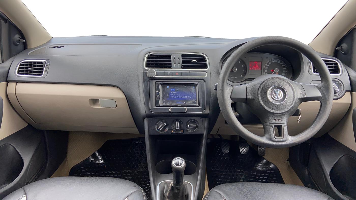 2013 Volkswagen Polo HIGHLINE1.2L, Petrol, Manual, 93,335 km, Dashboard