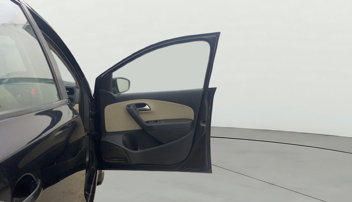 2012 Volkswagen Polo COMFORTLINE 1.2L, Diesel, Manual, 67,695 km, RHS Front Door