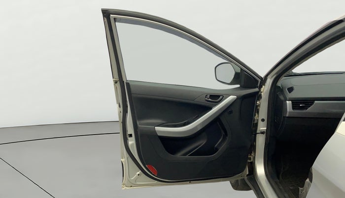 2021 Tata NEXON XMA SUNROOF PETROL, Petrol, Automatic, 33,081 km, LHS Front Door