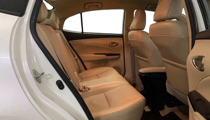 2018 Toyota YARIS VX CVT, Petrol, Automatic, 51,108 km, Right Side Rear Door Cabin