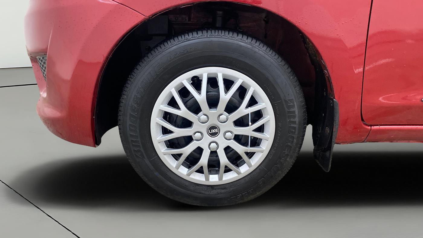 2015 Datsun Go Plus T, CNG, Manual, 84,113 km, Left Front Wheel