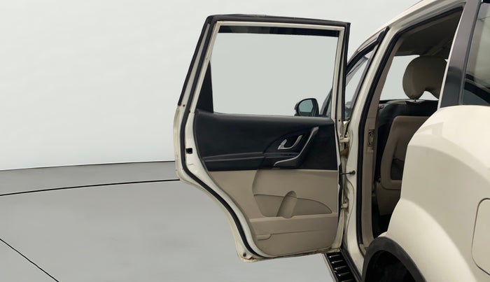 2018 Mahindra XUV500 W6, Diesel, Manual, 69,710 km, LHS Rear Door