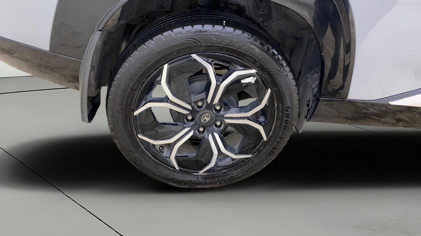 2024 Tata Curvv Creative Plus S 1.2 Petrol 6MT, Petrol, Manual, 38,214 km, Right Rear Wheel