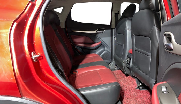 2022 MG ASTOR SAVVY 1.3 TURBO AT S RED, Petrol, Automatic, 17,466 km, Right Side Rear Door Cabin