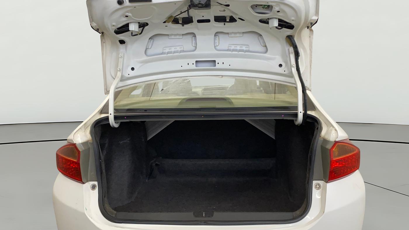 2015 Honda City 1.5L I-VTEC SV, Petrol, Manual, 1,04,318 km, Boot Open Zoomed View