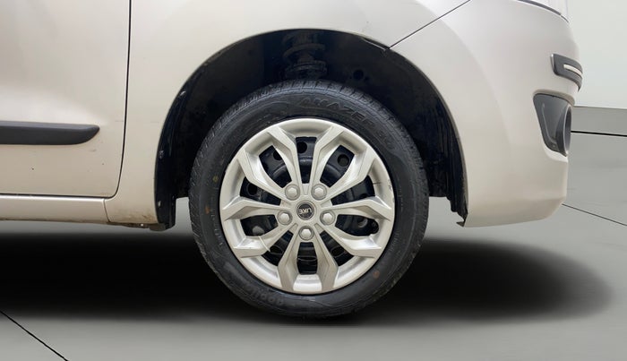 2016 Maruti Wagon R 1.0 VXI, Petrol, Manual, 48,606 km, Right Front Wheel