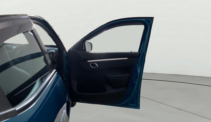 2022 Renault Kwid CLIMBER MT 1.0, Petrol, Manual, 16,369 km, RHS Front Door