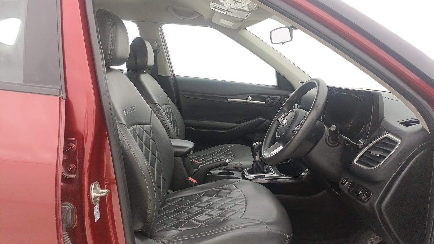2020 KIA SELTOS HTK PLUS 1.5, Petrol, Manual, 50 km, Right Side Front Door Cabin
