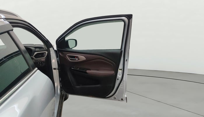 2025 Toyota Urban Cruiser Taisor V 1.0 Petrol MT, Petrol, Manual, 9,028 km, RHS Front Door