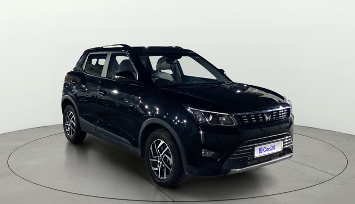 2024 Mahindra XUV300 W8 (O) 1.2 PETROL, Petrol, Manual, 31,207 km, SRP