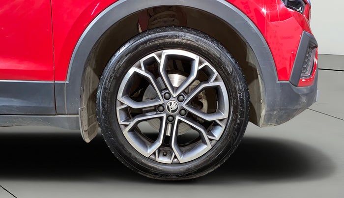 2023 Skoda KUSHAQ STYLE 1.0L TSI AT (6 AIRBAGS), Petrol, Automatic, 15,828 km, Right Front Wheel