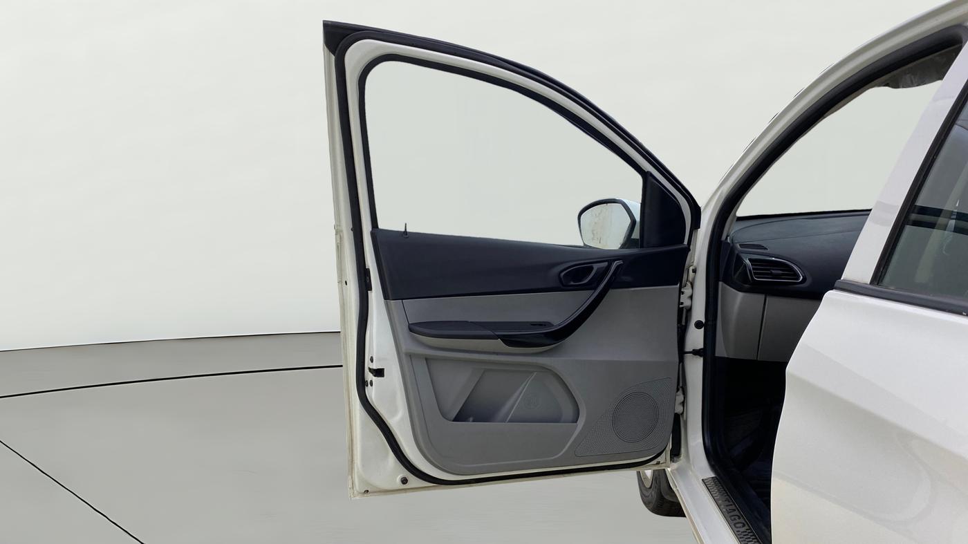 2020 Tata Tiago XT PETROL, Petrol, Manual, 31,698 km, LHS Front Door